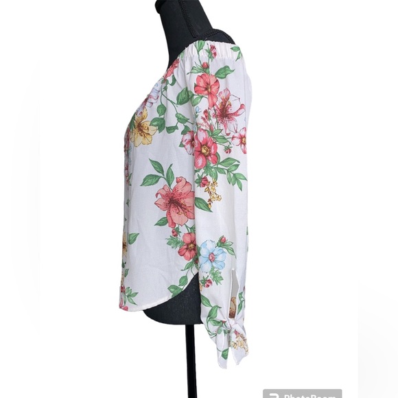 One Clothing floral off the shoulder blouse size small - Picture 3 of 4